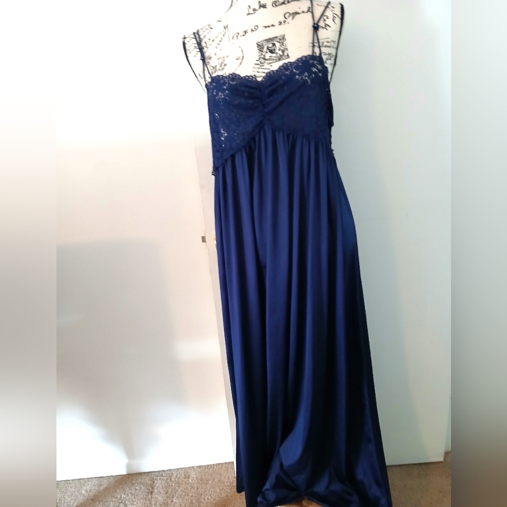 Vtg Vanity Fair Sz Large!? (34" W) Navy Blue Long Silky Nightgown Lace Detail